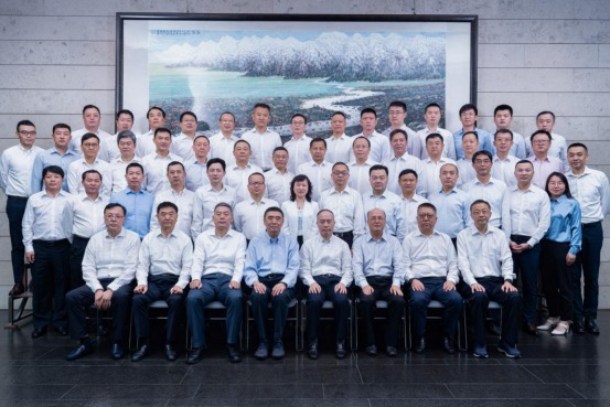 華信郵電認(rèn)真學(xué)習(xí)徐念沙董事長駐滬企業(yè)座談會講話